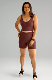 Short intermediário marrom