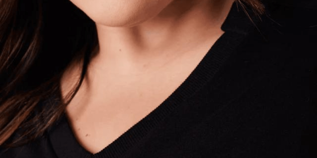 T-SHIRT GOLA DEGRAU V