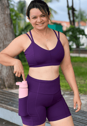 Short intermediário com bolso lateral beringela