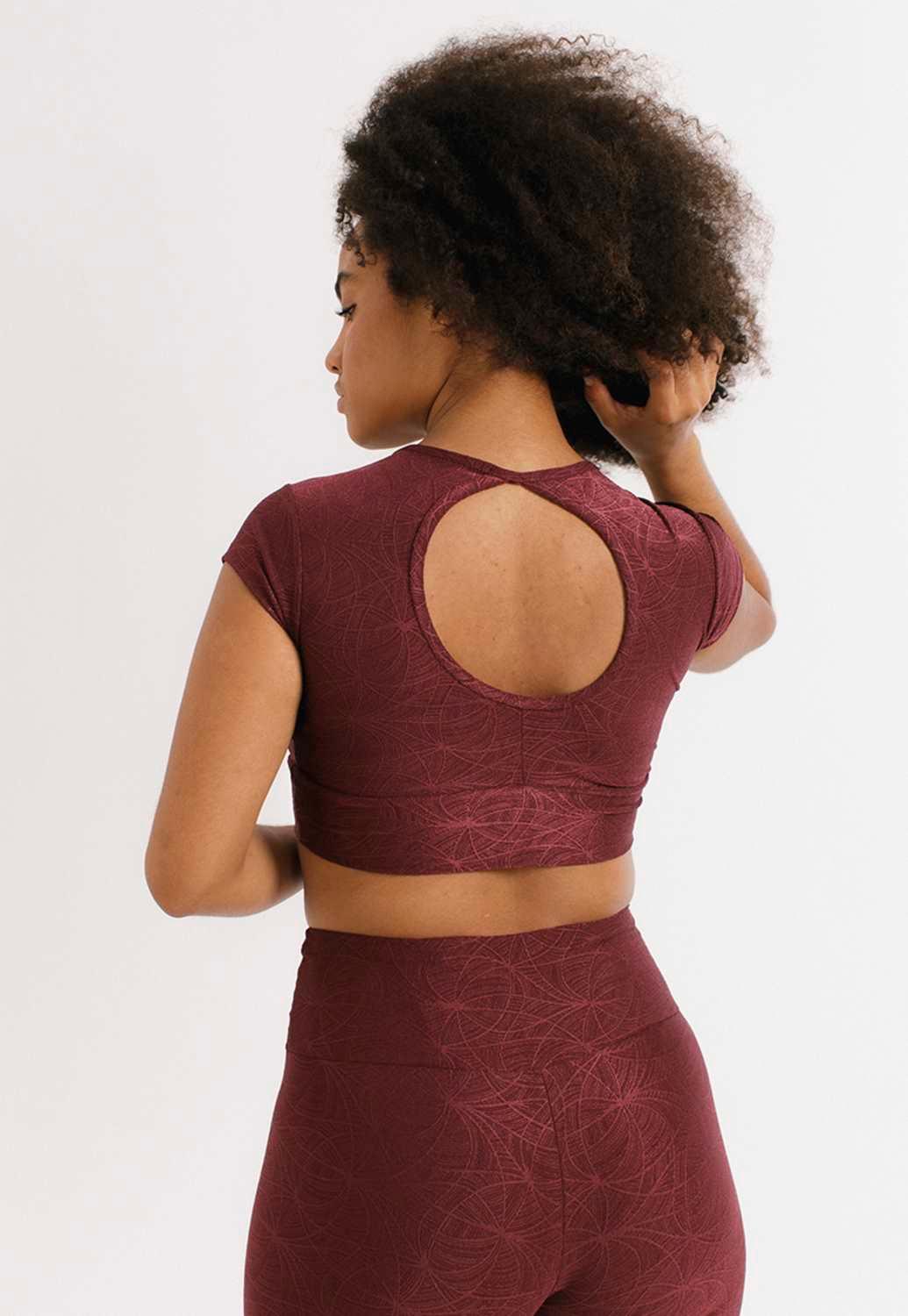 TOP CROPPED BRENDA COM TEXTURA - VINHO GEOMETRIC - NU MOLDY