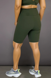 Short Ciclista Verde militar