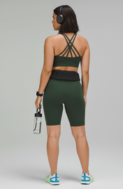 Bermuda ciclista verde militar