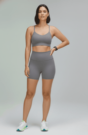 Short intermediário cinza