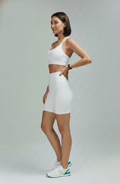 Short intermediário branco