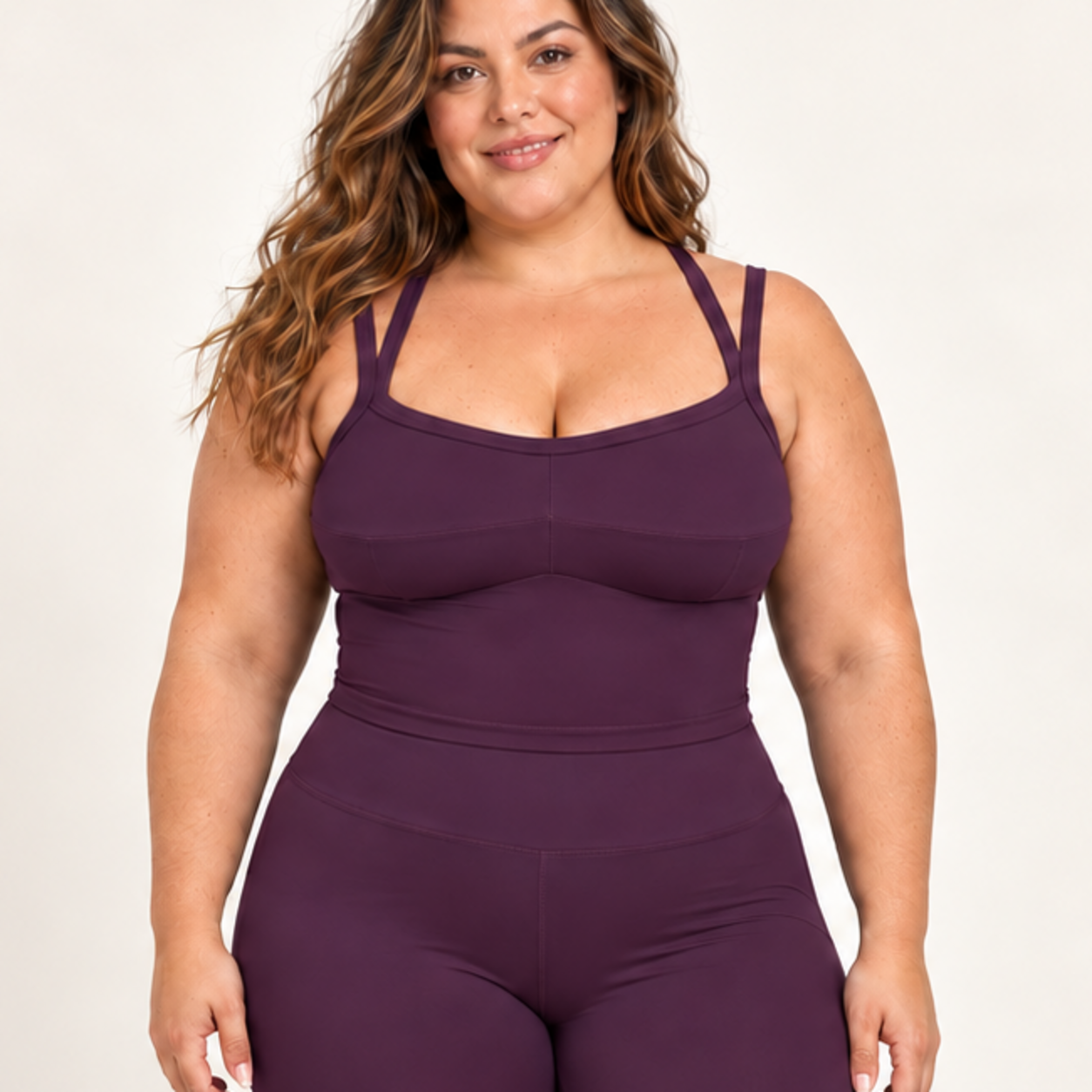Top Penélope beringela – detalhe frontal da modelagem