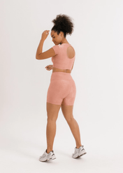 Short intermediário textura rosa